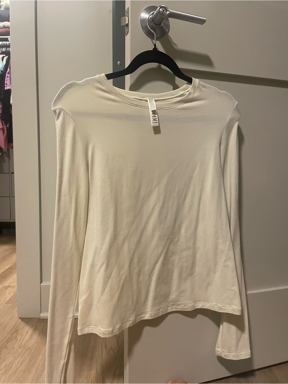 Skims cream -Long Sleeve Crewneck Top - Cream